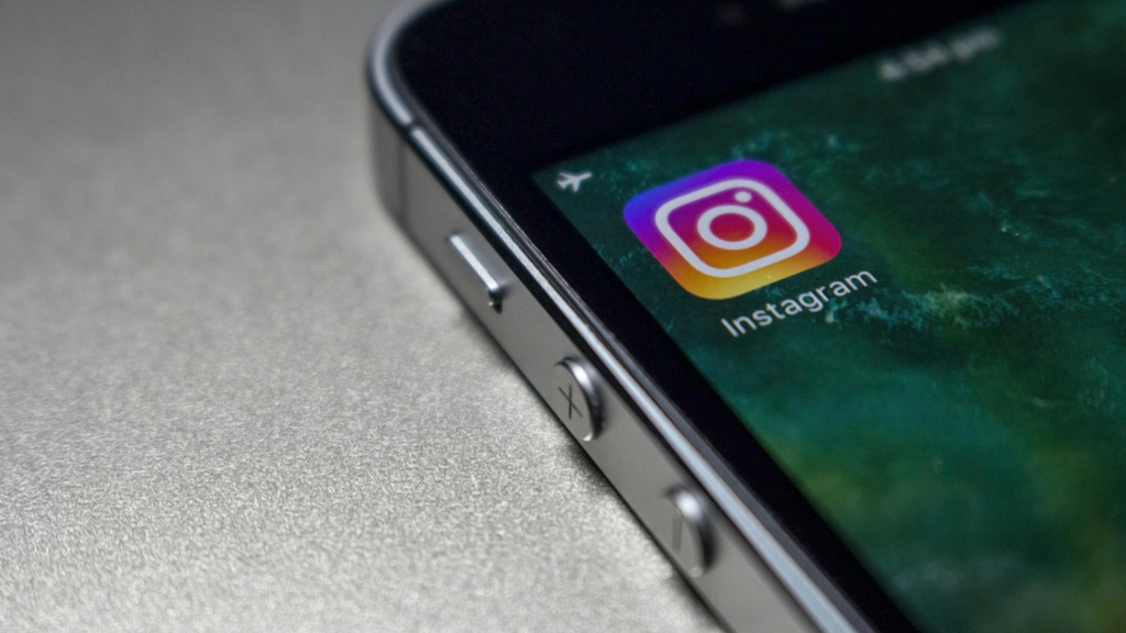 how to find trending stories on instagram